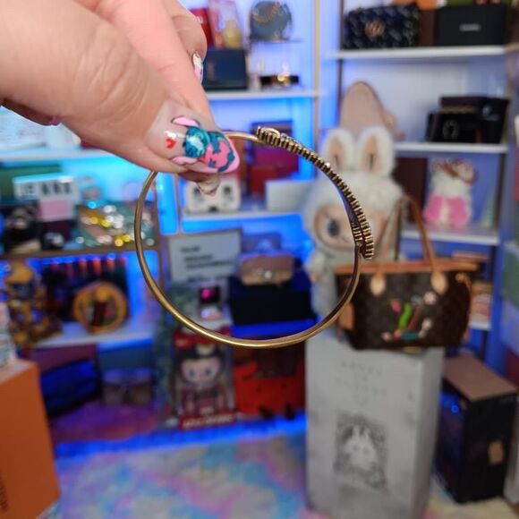 New Unused CHRISTIAN DIOR Gold Crystal J'Adior Bracelet - Picture 2 of 6